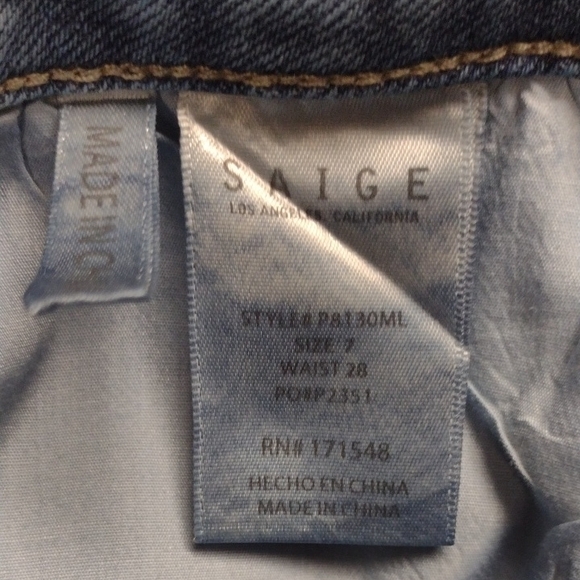 SAIGE Stylish Light Blue Barrel Leg or Wide Leg Jeans - Picture 15 of 16